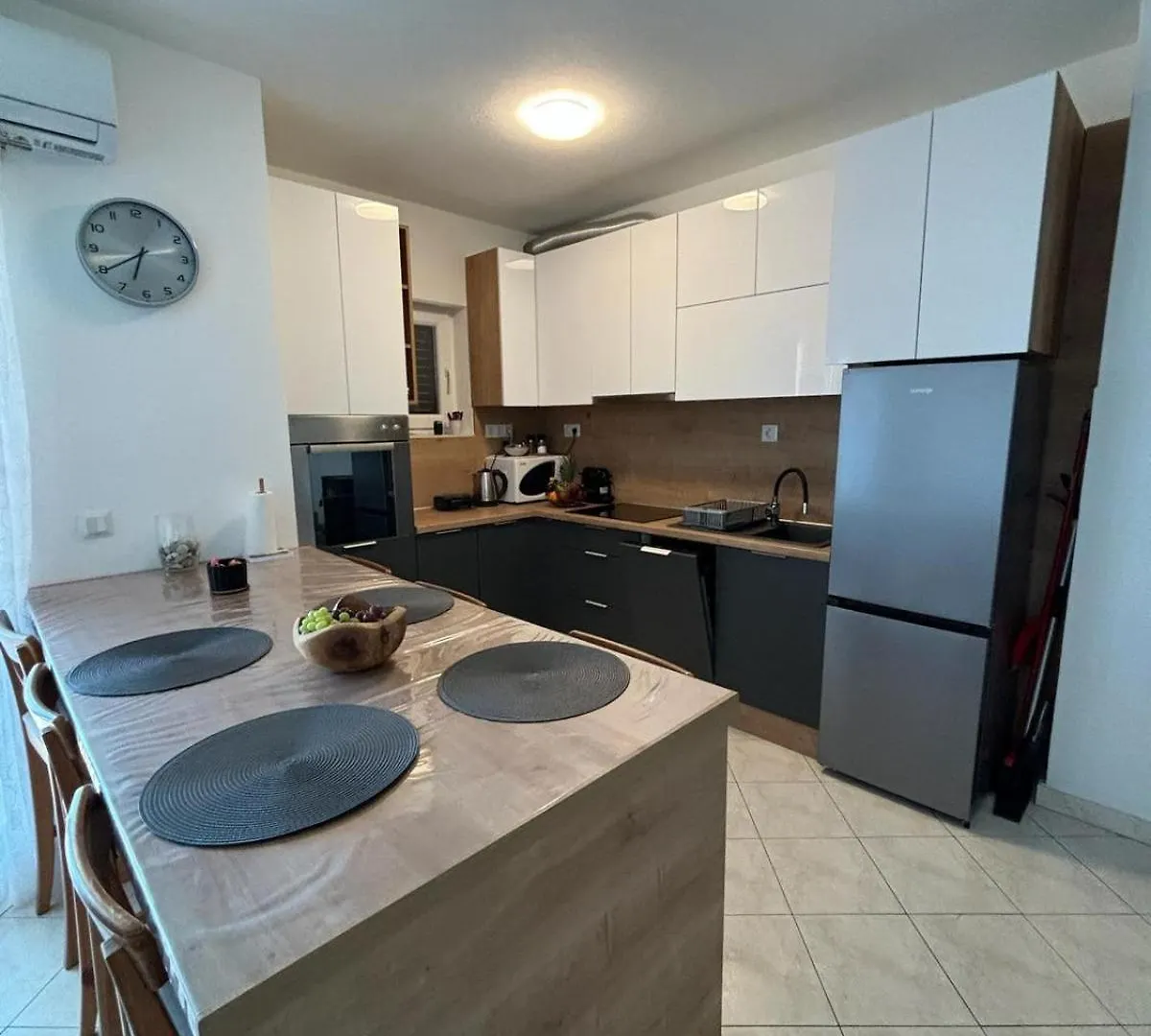 Cozy Apartments Marko In Maslenica Just 230 M From The Beach