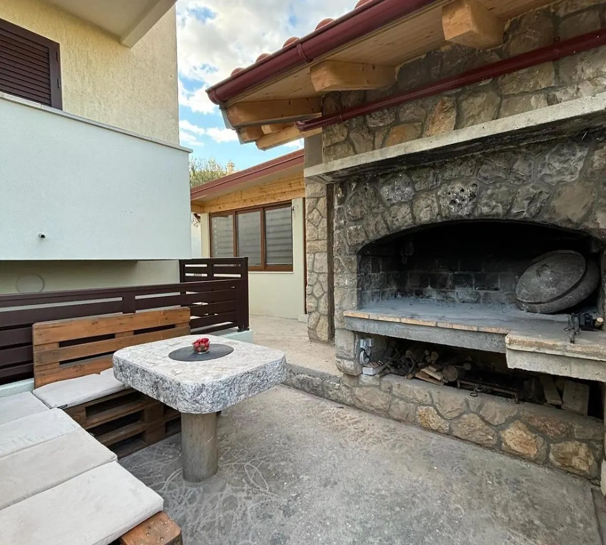 Cozy Apartments Marko In Maslenica Just 230 M From The Beach
