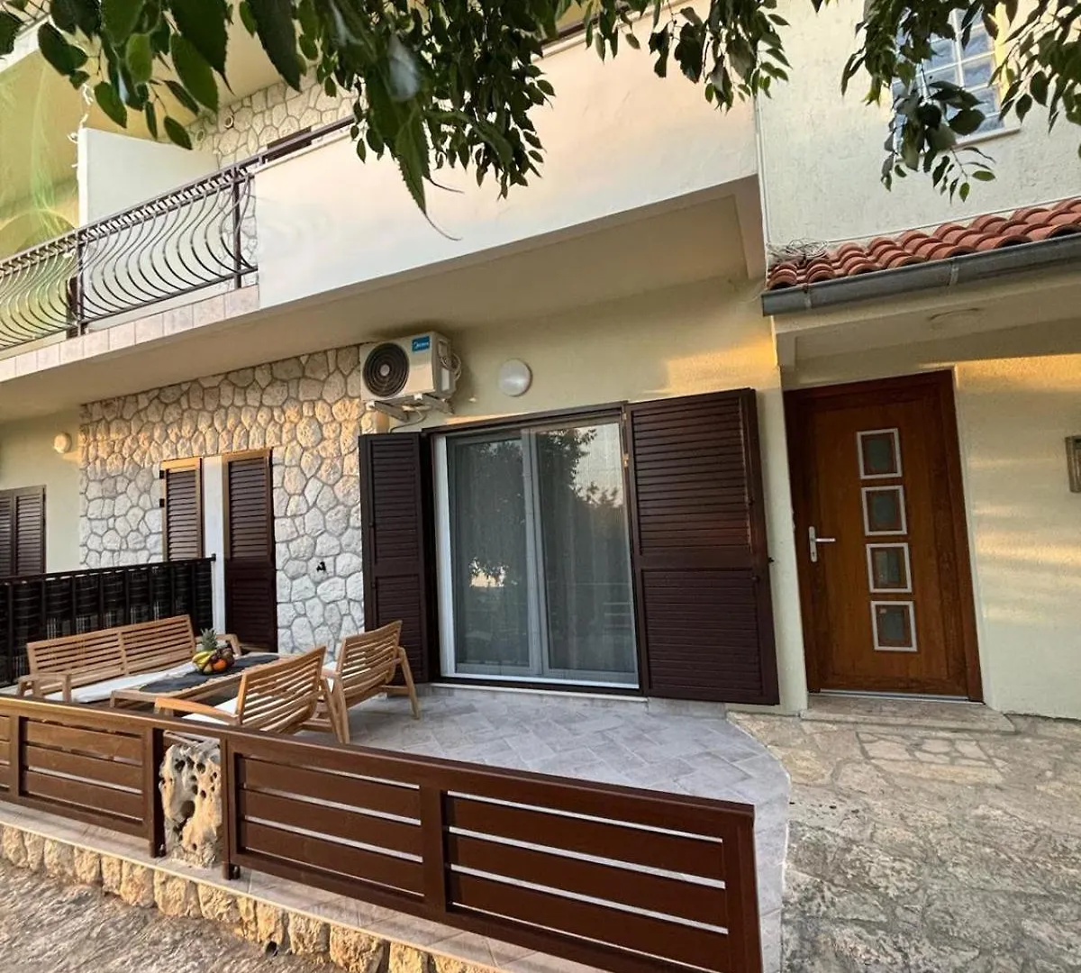 Cozy Apartments Marko In Maslenica Just 230 M From The Beach